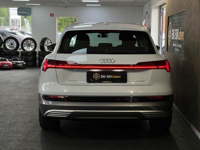 Audi e-tron quattro