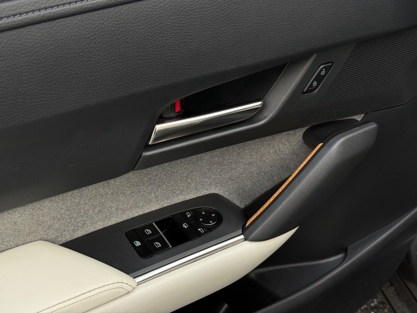 Billede af Mazda MX-30 e-SkyActiv Advantage