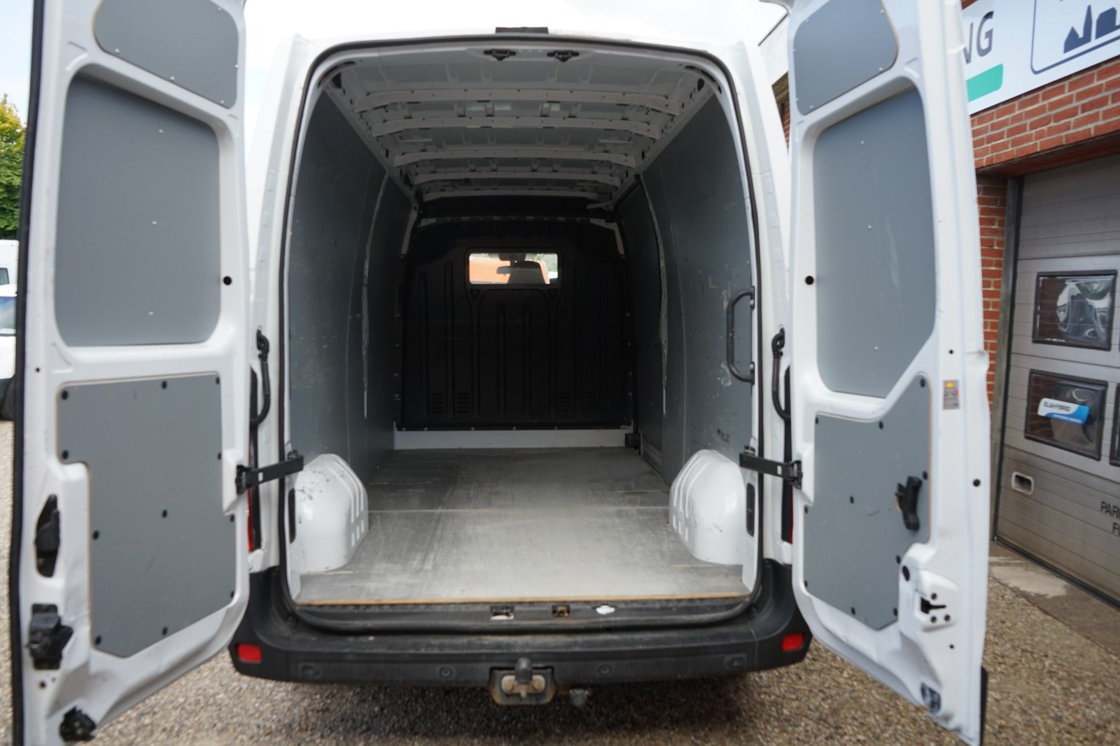 Billede af Nissan NV400 2,3 dCi 145 L3H2 Kassevogn RWD