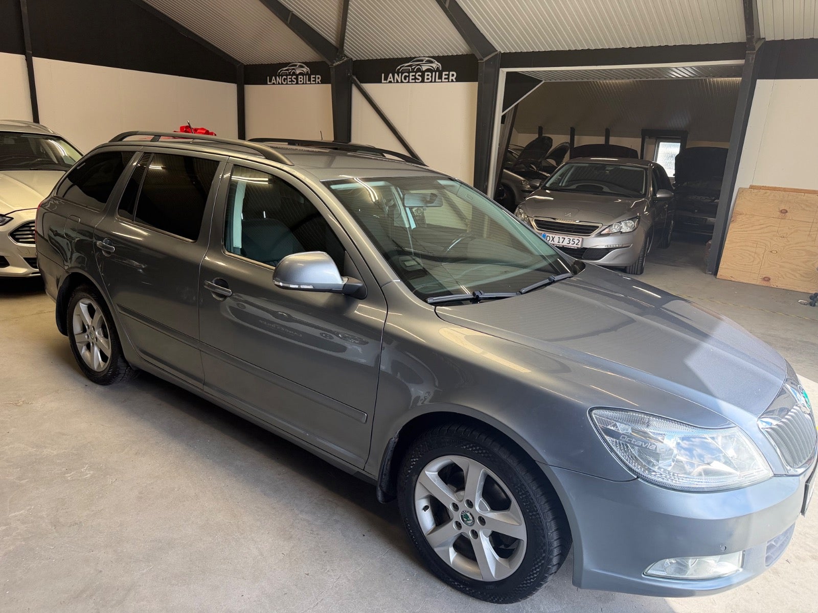 Skoda Octavia TDi 105 Elegance Combi - billede 11