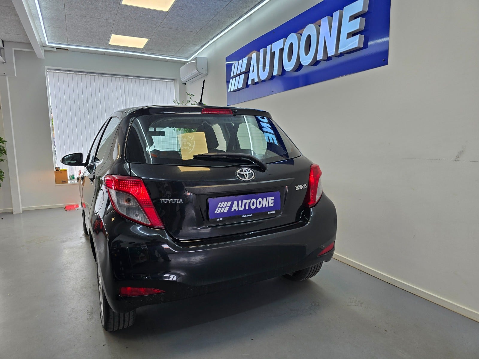 Billede af Toyota Yaris 1,0 VVT-i T1
