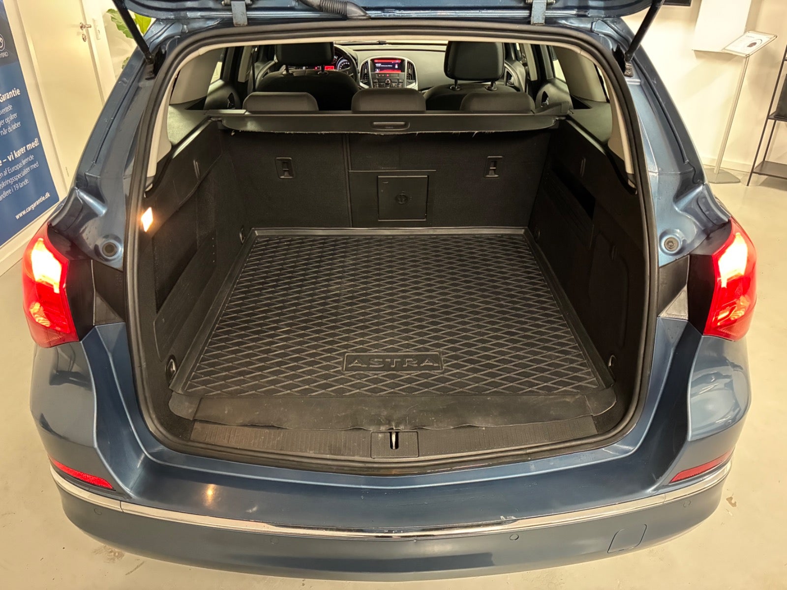 Billede af Opel Astra 1,4 T 140 Enjoy Sports Tourer aut.