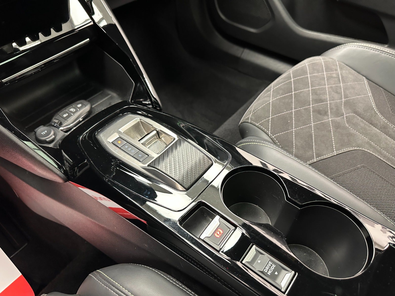 Billede af Peugeot e-2008 50 GT Pack