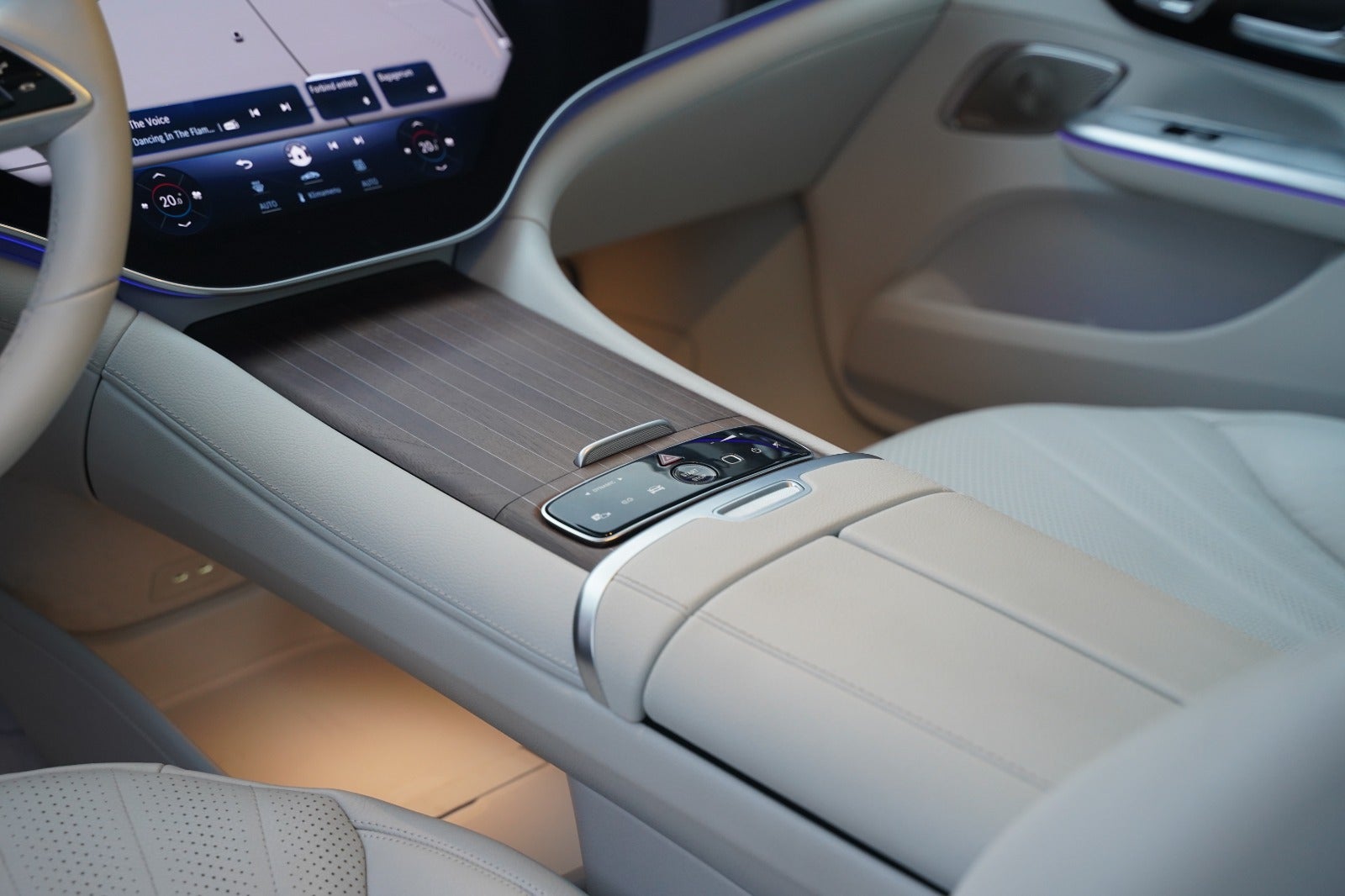 Billede af Mercedes EQE500  4Matic