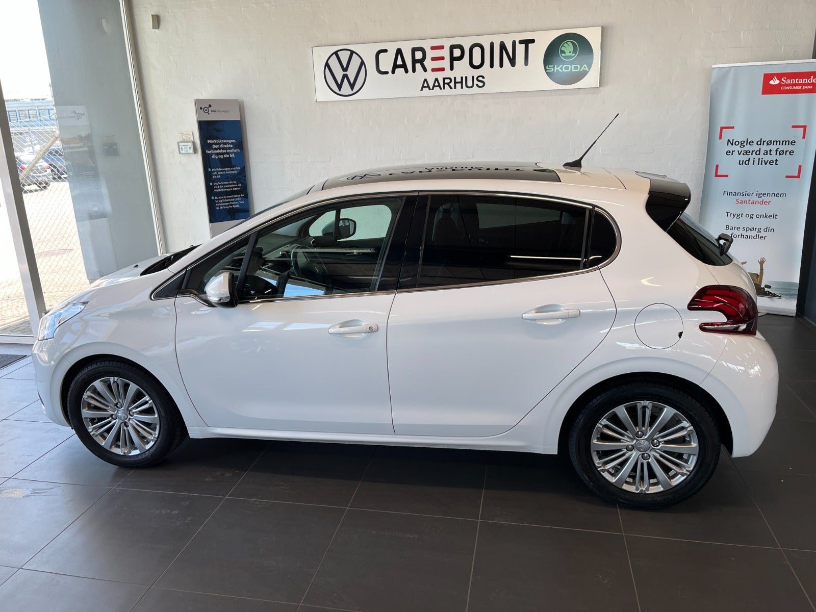 Billede af Peugeot 208 1,2 PureTech 82 Allure Sky