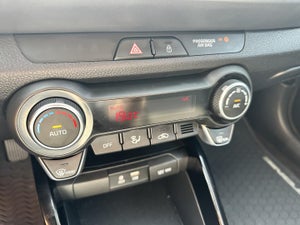 Kia Stonic T-GDi Attraction