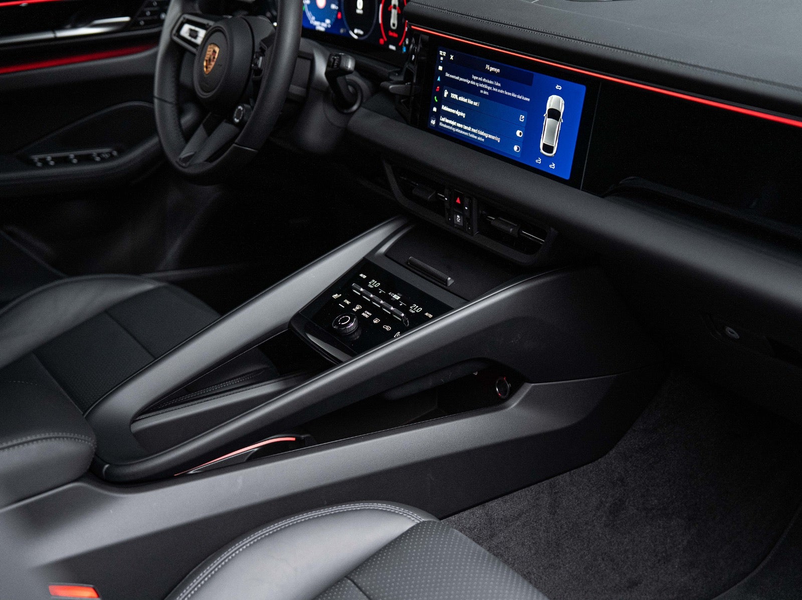 Gallery image 16 of 18