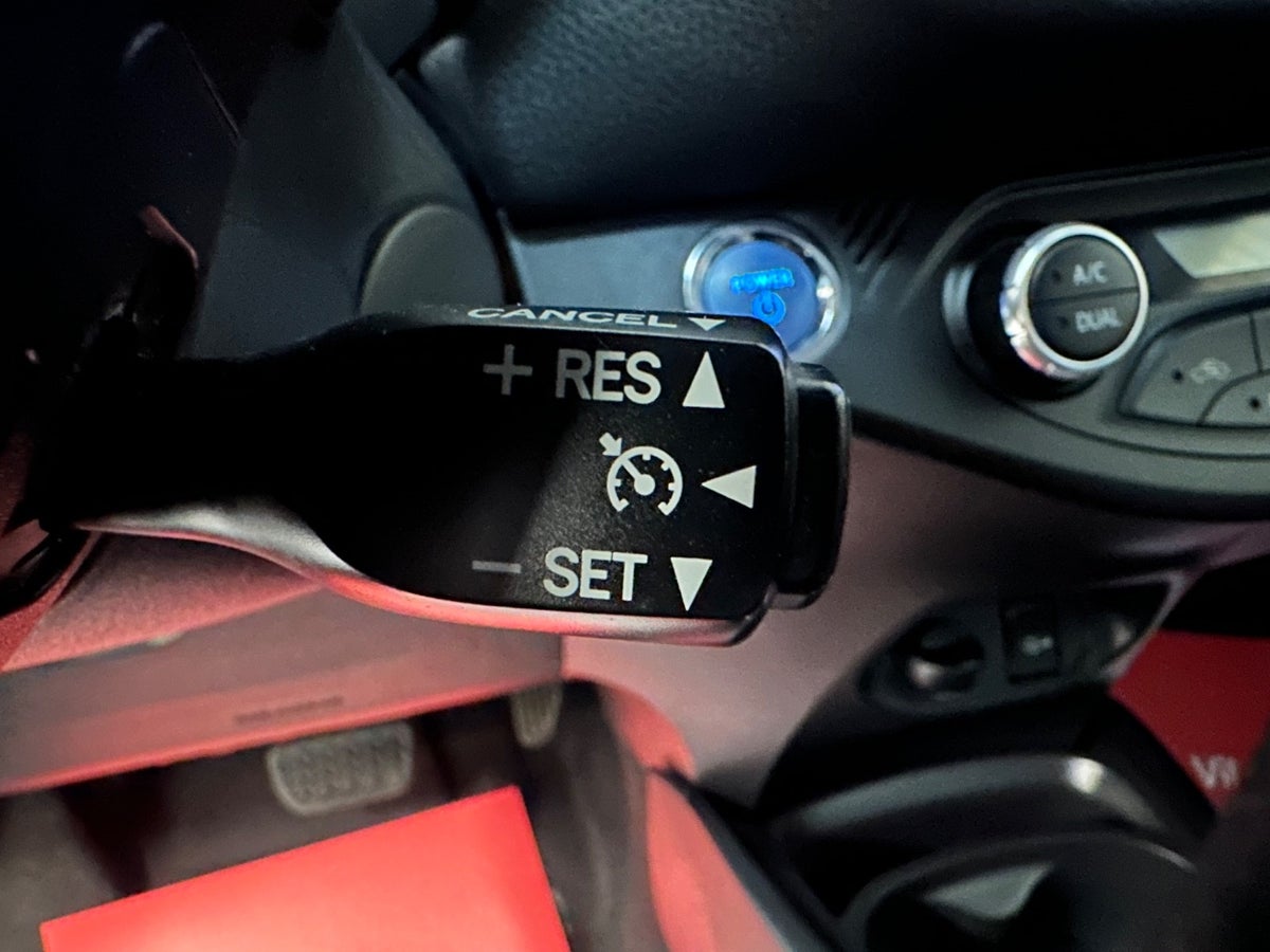 Toyota Yaris Hybrid H2 e-CVT