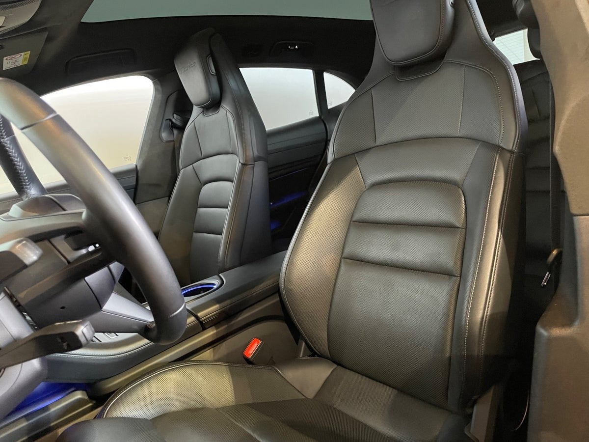Porsche Taycan Turbo Performance+ Cross Turismo