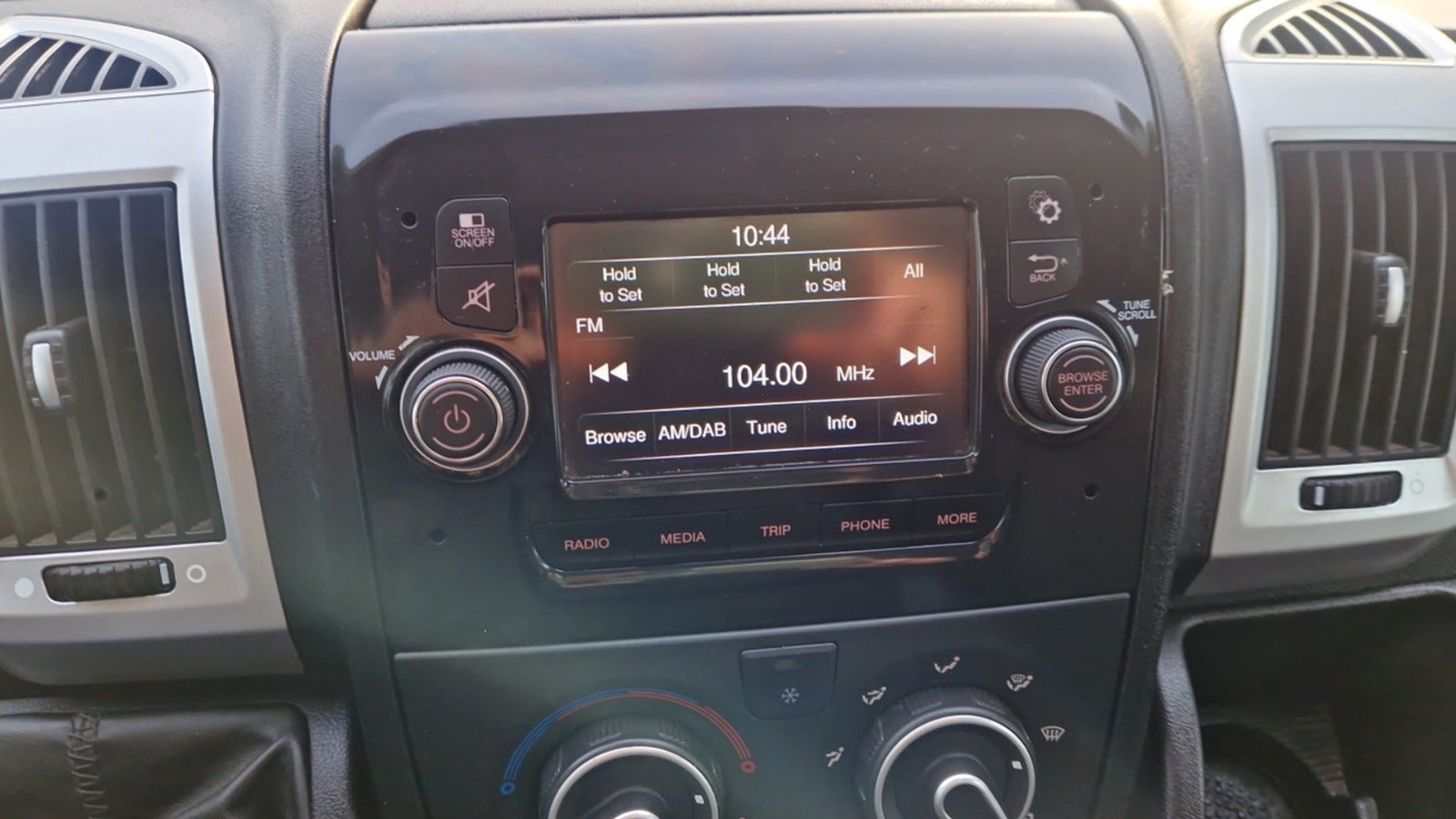 Billede af Opel Movano 2,2 D 140 Enjoy+ L2H2