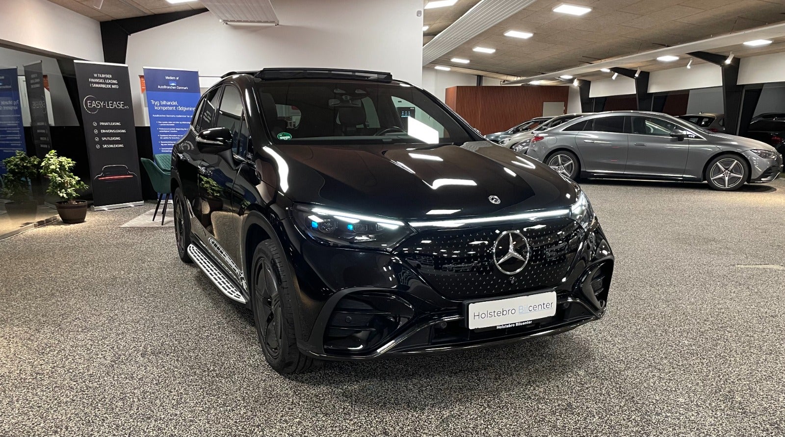 Mercedes EQE350 SUV