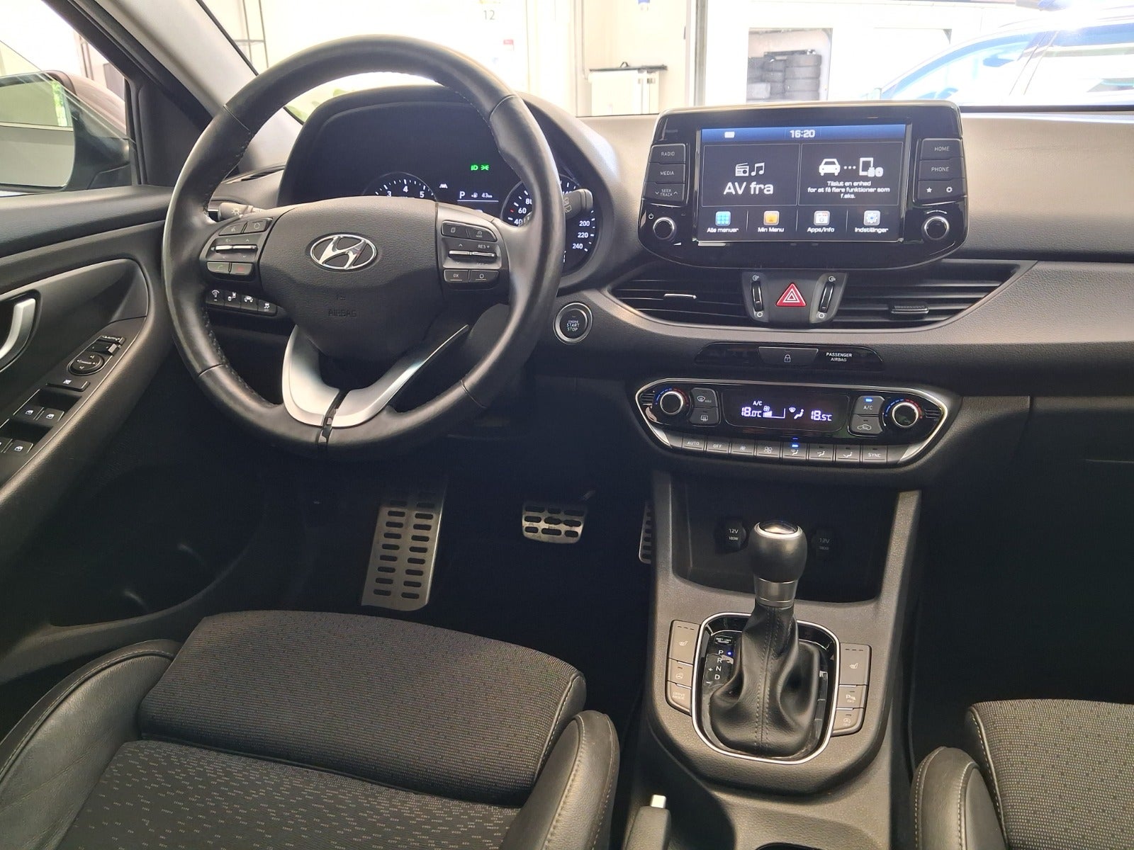 Billede af Hyundai i30 1,4 T-GDi Premium stc. DCT