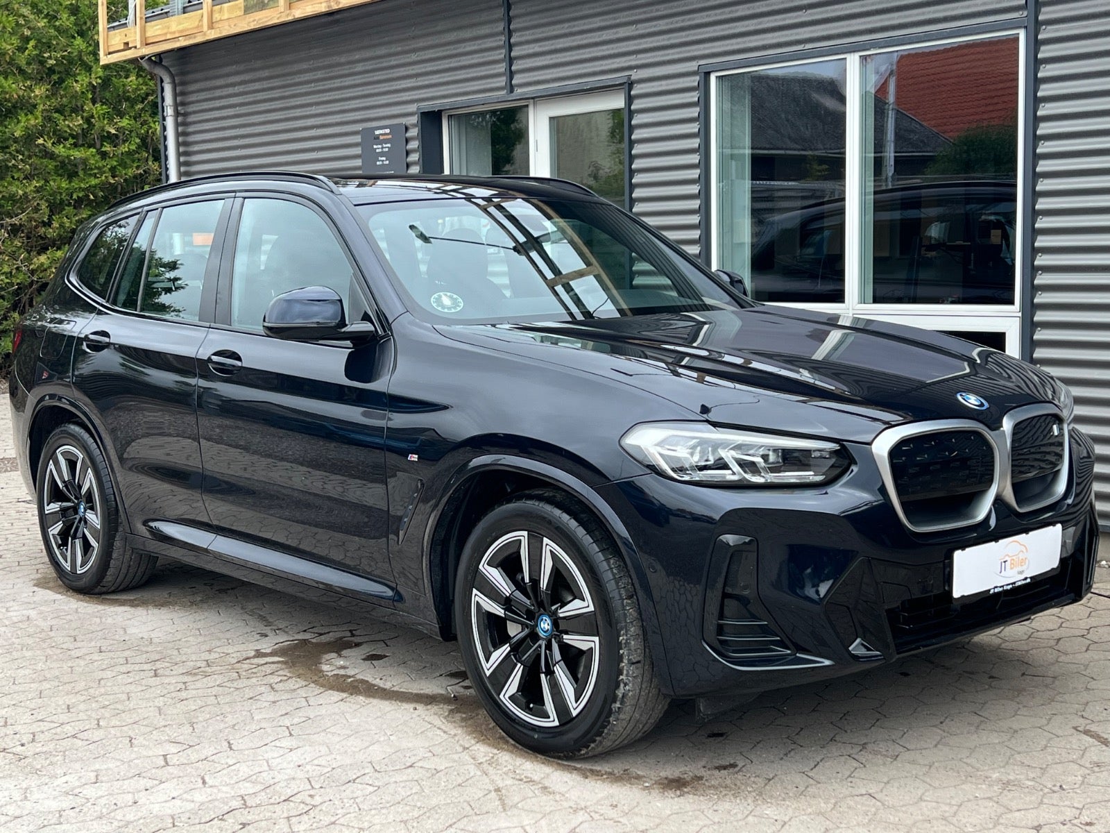 BMW iX3 Charged M-Sport