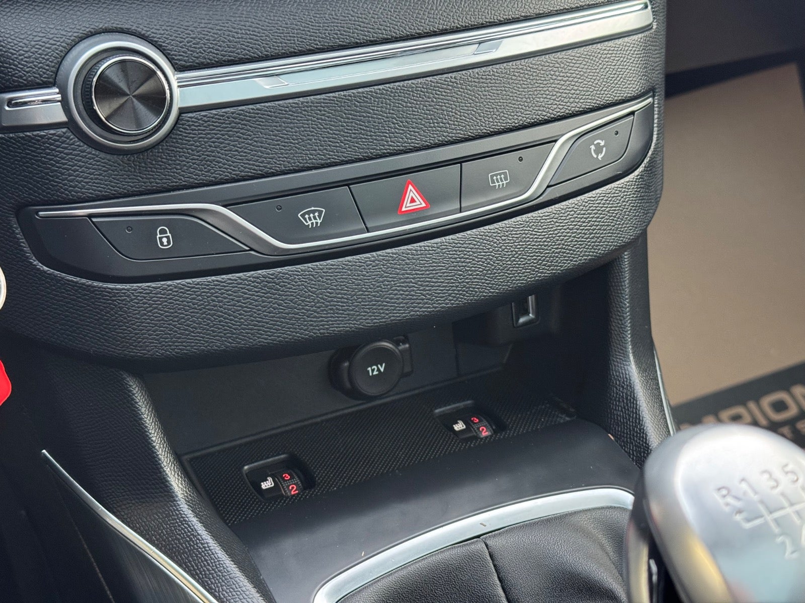 Billede af Peugeot 308 1,6 BlueHDi 120 Allure Sky SW