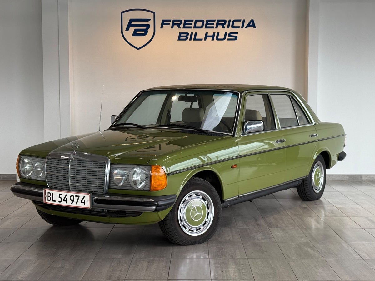 Mercedes 240 D