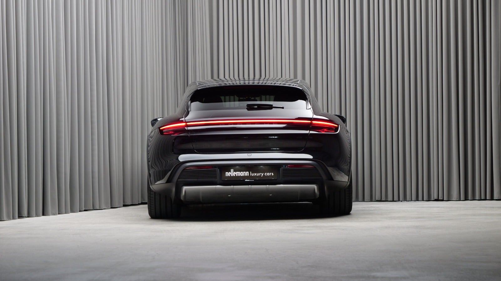 Porsche Taycan 4 Performance+ Cross Turismo