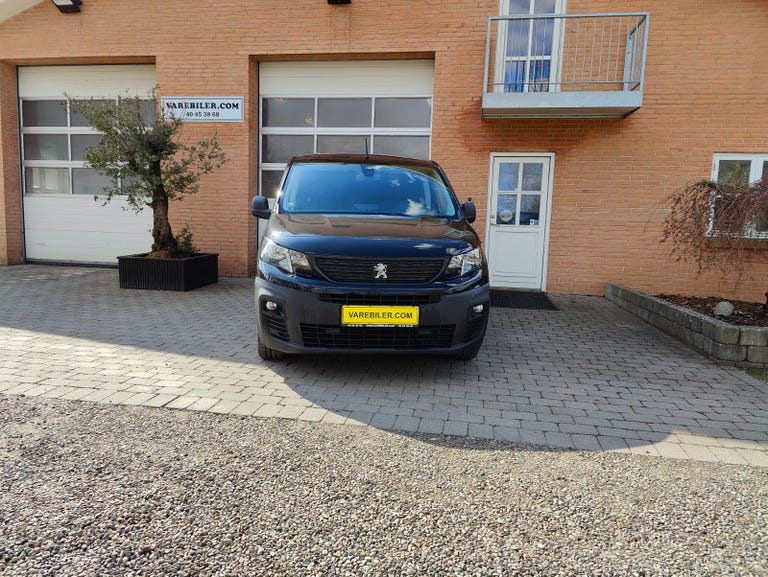 Peugeot Partner BlueHDi 130 L2V2 Plus EAT8 Van