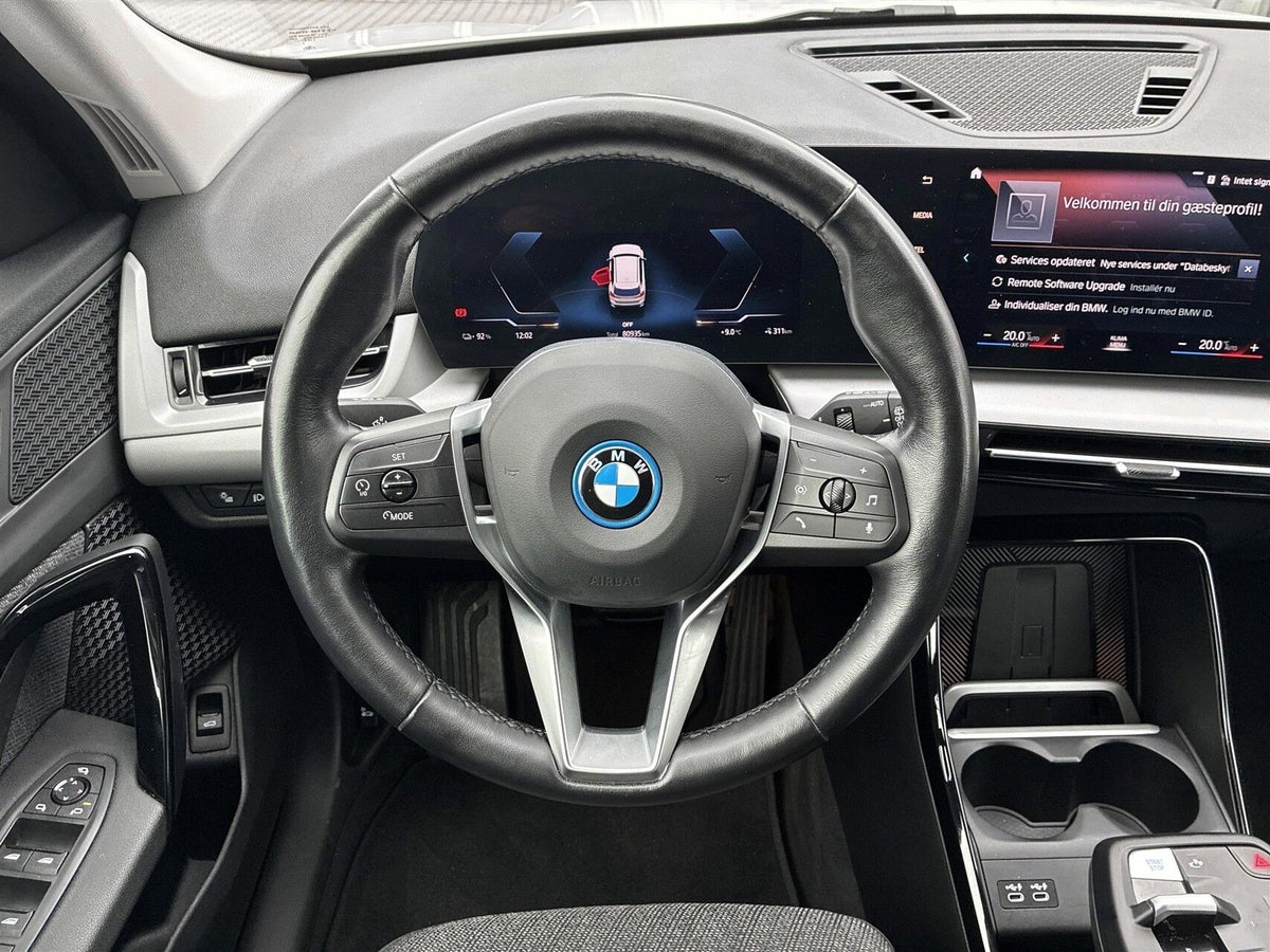 BMW iX1 xDrive30 billede 13