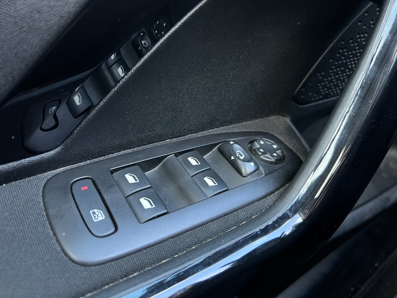 Billede af Peugeot 208 1,2 e-THP 110 Active