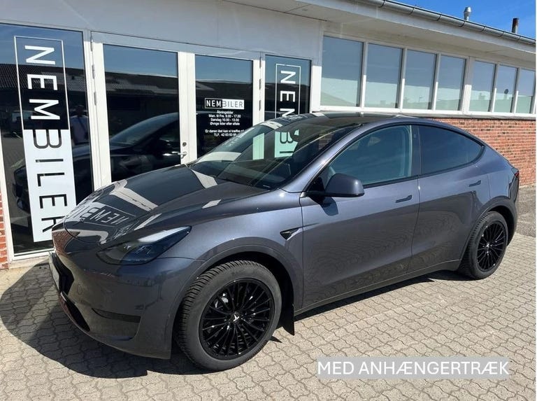 Tesla Model Y Long Range AWD