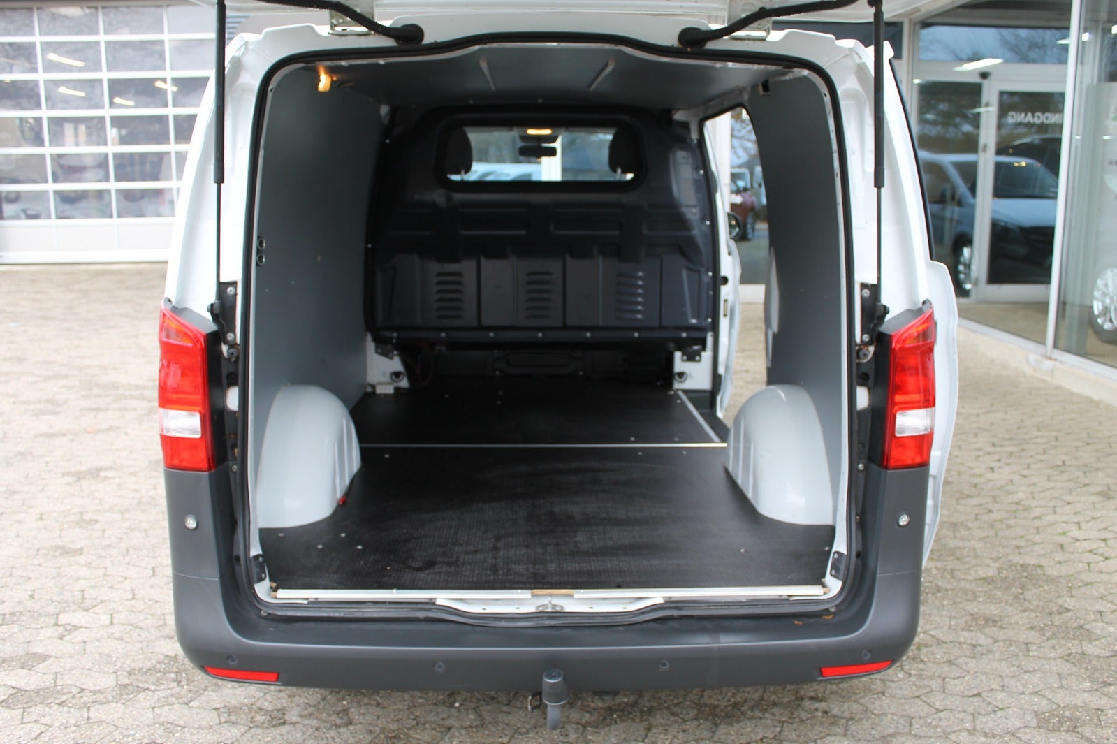 Billede af Mercedes Vito 119 2,2 CDi Complete aut. L 4x4