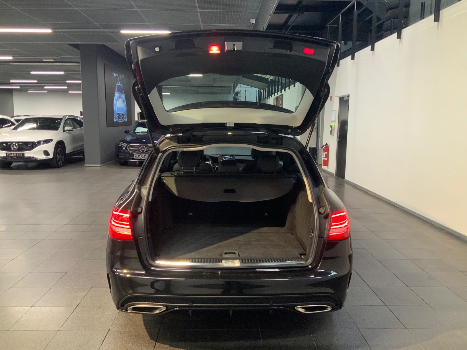 Mercedes-Benz C 200 (4/8)