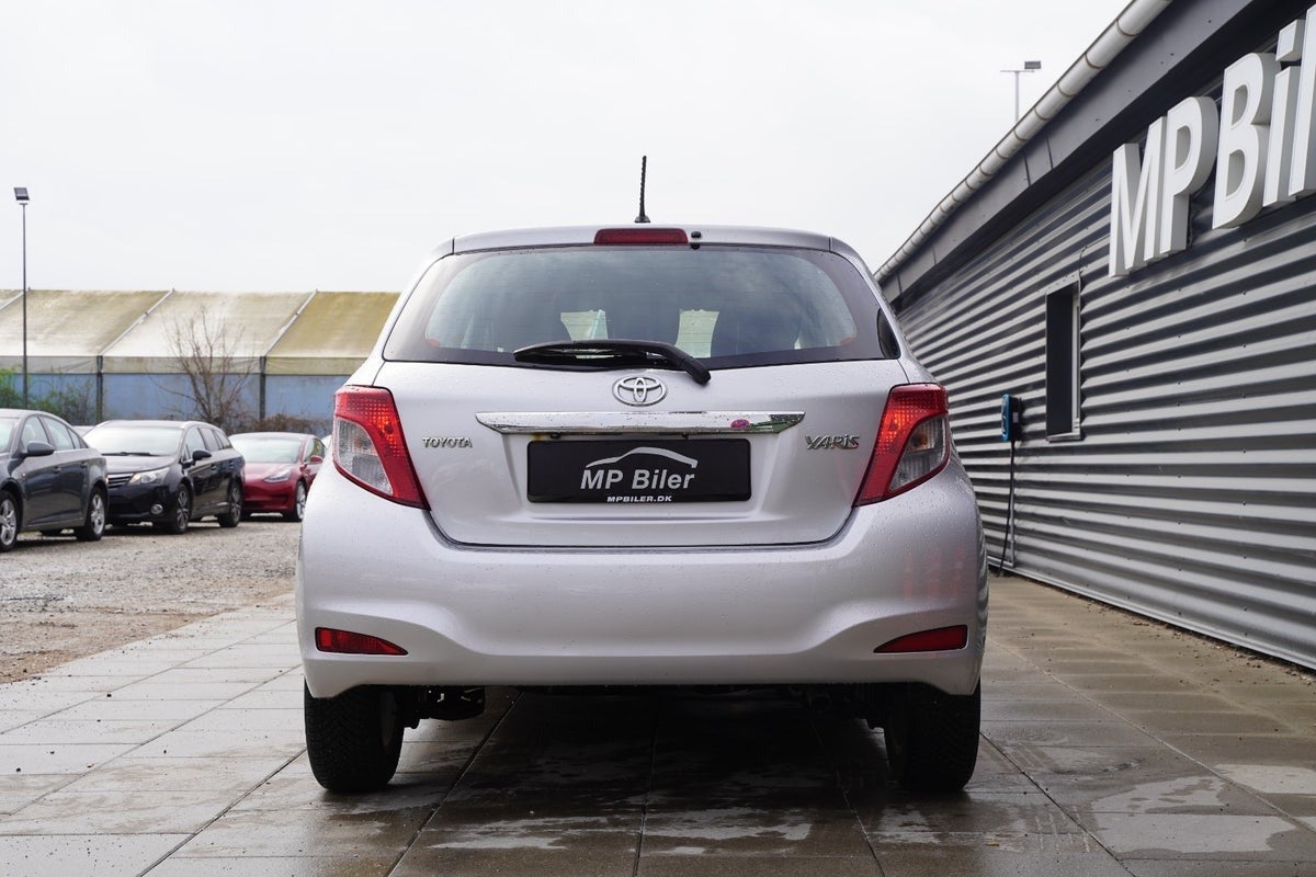 Billede af Toyota Yaris 1,3 VVT-i T2