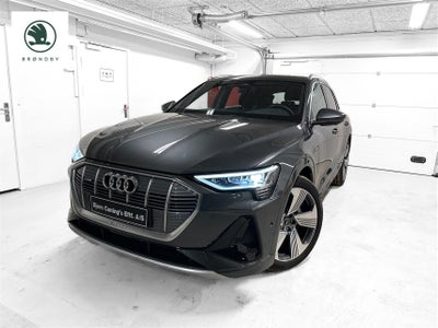 Audi e-tron 55 S-line quattro El 4x4 4x4 aut. Automatgear modelår 2023 km 17000 Gråmetal træk ABS ai