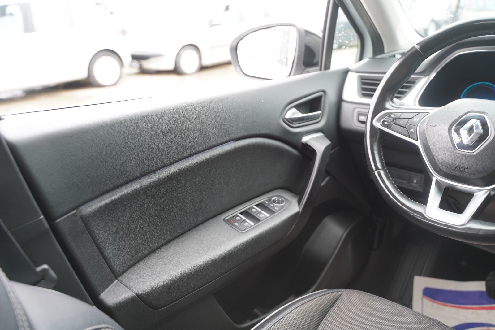 Billede af Renault Captur 1,6 E-Tech Intens