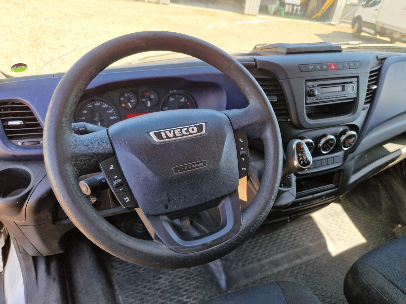 Billede af Iveco Daily 2,3 35S14 12m³ Van AG8
