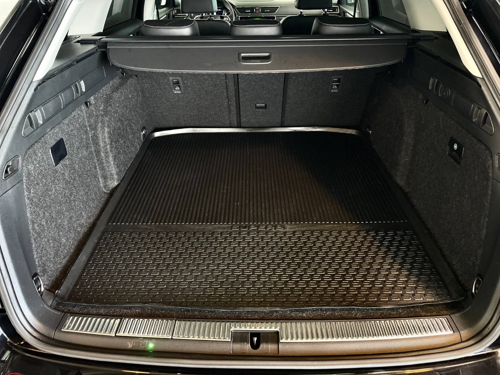 Skoda Superb TSi iV Business Executive Combi DSG