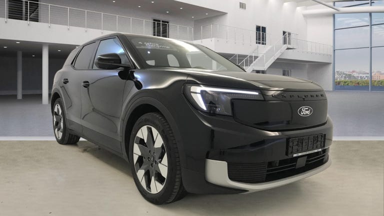 Ford Explorer Premium Extended Range