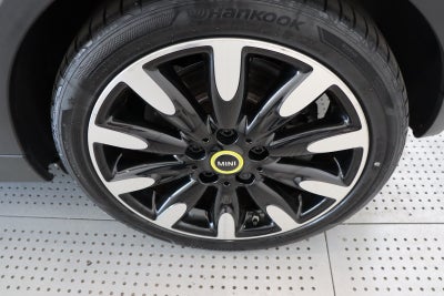 MINI Cooper SE Camden Edition