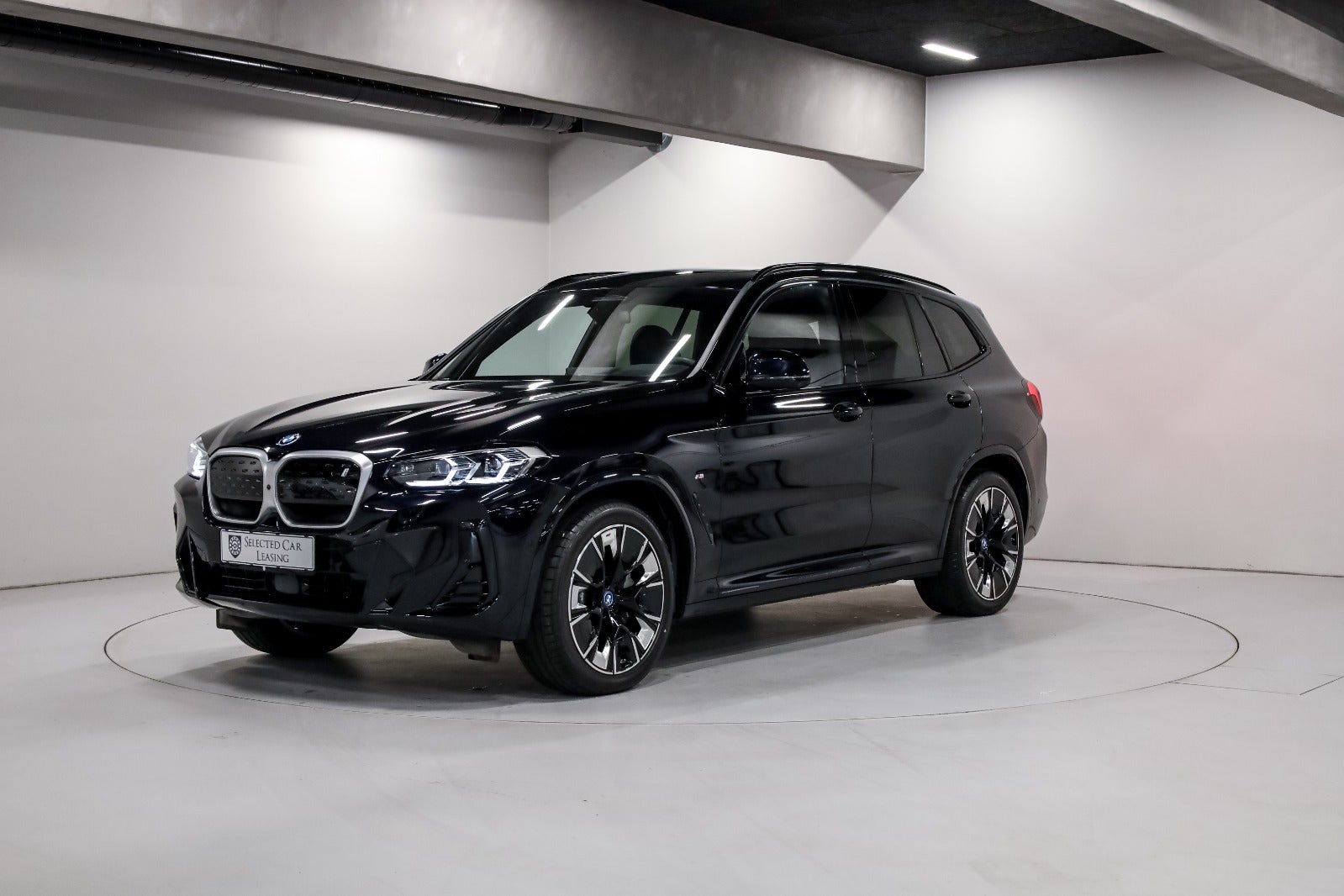 BMW iX3 Charged Plus M-Sport