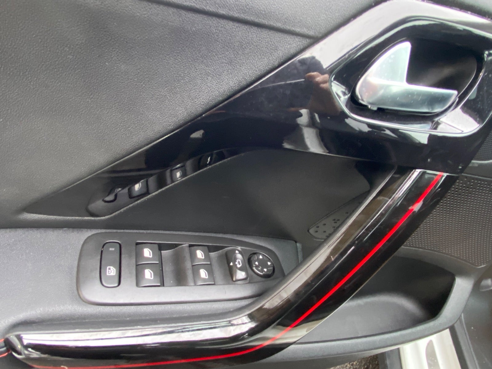 Billede af Peugeot 2008 1,5 BlueHDi 120 GT Line Sky EAT6