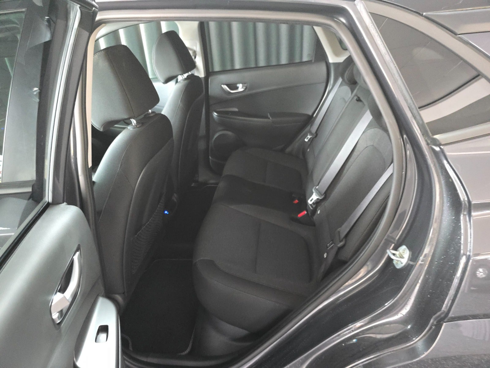 Hyundai Kona EV Trend