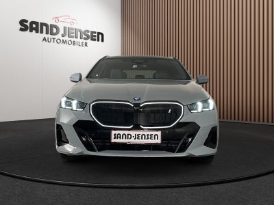 BMW i5 eDrive40 Touring Fully Charged M-Sport
