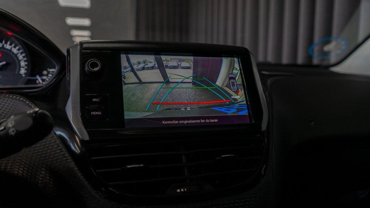 Billede af Peugeot 2008 1,6 BlueHDi 100 Allure Sky