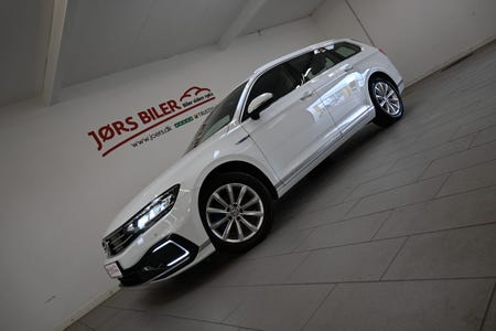 VW Passat GTE+ Pro Variant DSG