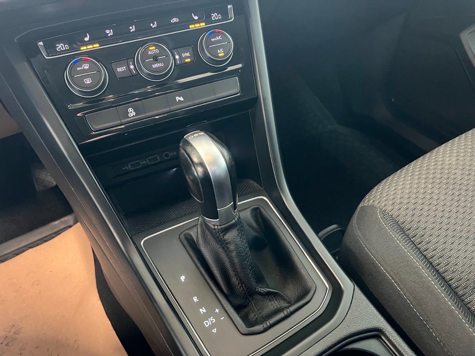Billede af VW Touran 1,6 TDi 115 Comfortline Connect DSG 7prs