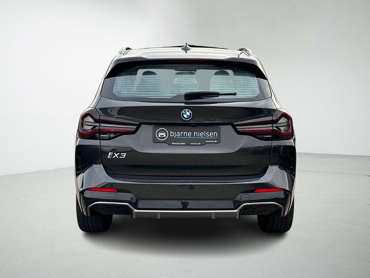 BMW iX3 Charged M-Sport billede 7