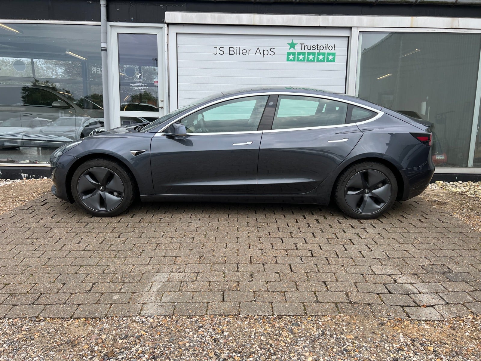 Tesla Model 3 2019