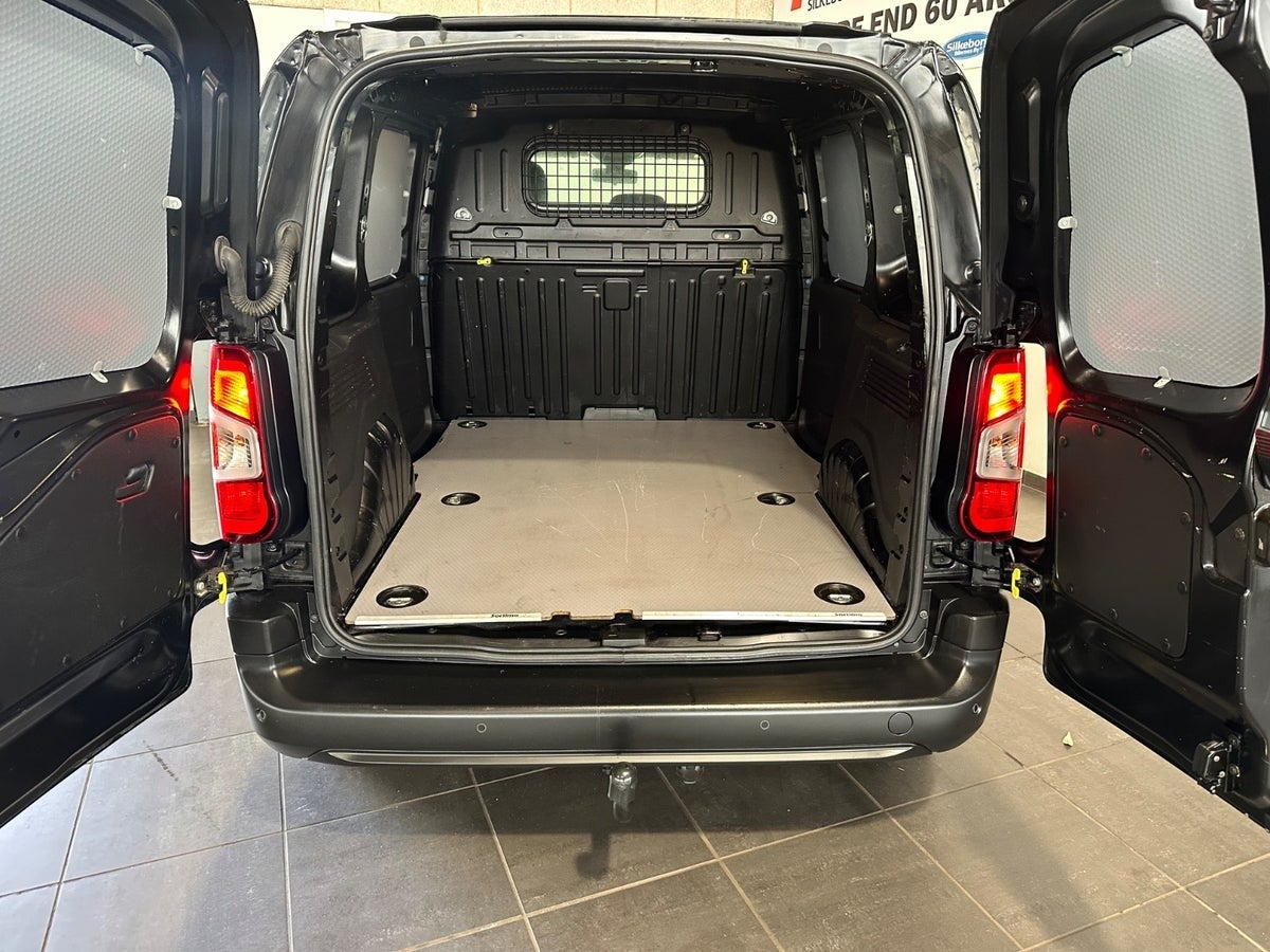 Peugeot Partner BlueHDi 130 L1V1 Plus EAT8 Van