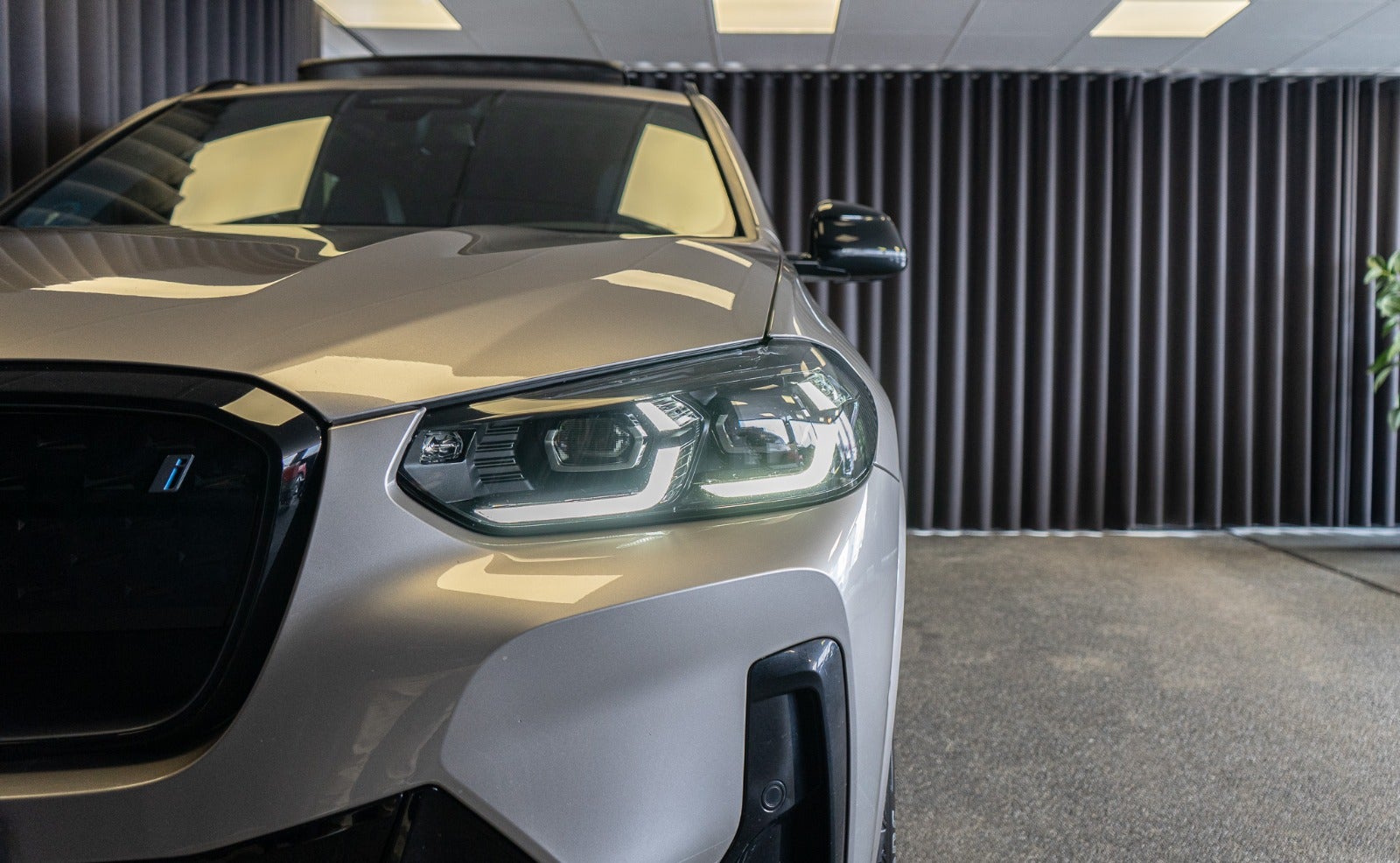 Billede af BMW iX3  Charged M-Sport