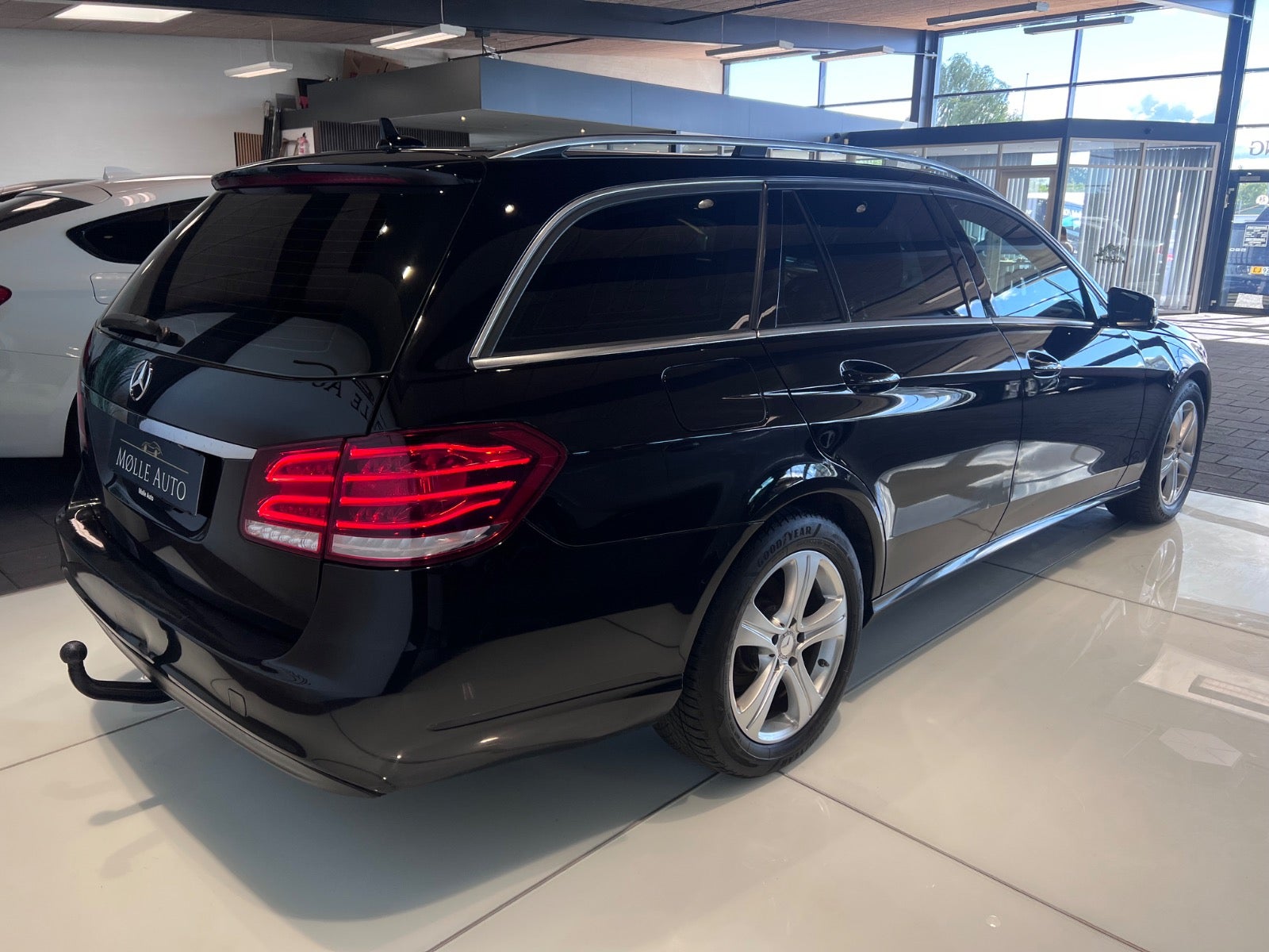 Billede af Mercedes E200 2,2 BlueTEC Avantgarde stc. aut.