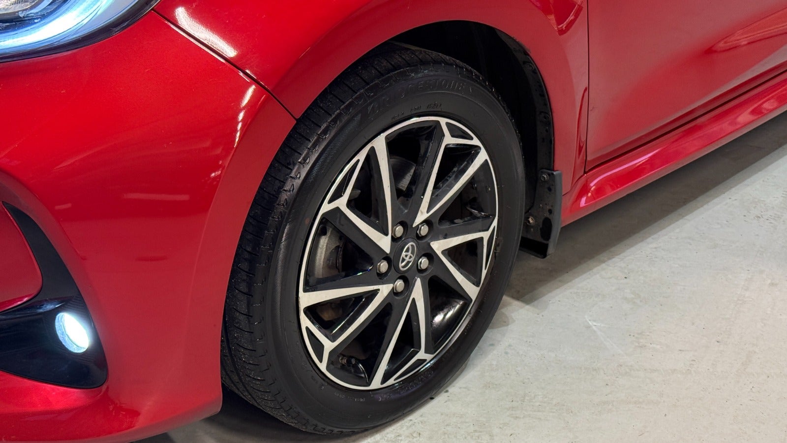 Billede af Toyota Yaris 1,5 Hybrid H4 e-CVT