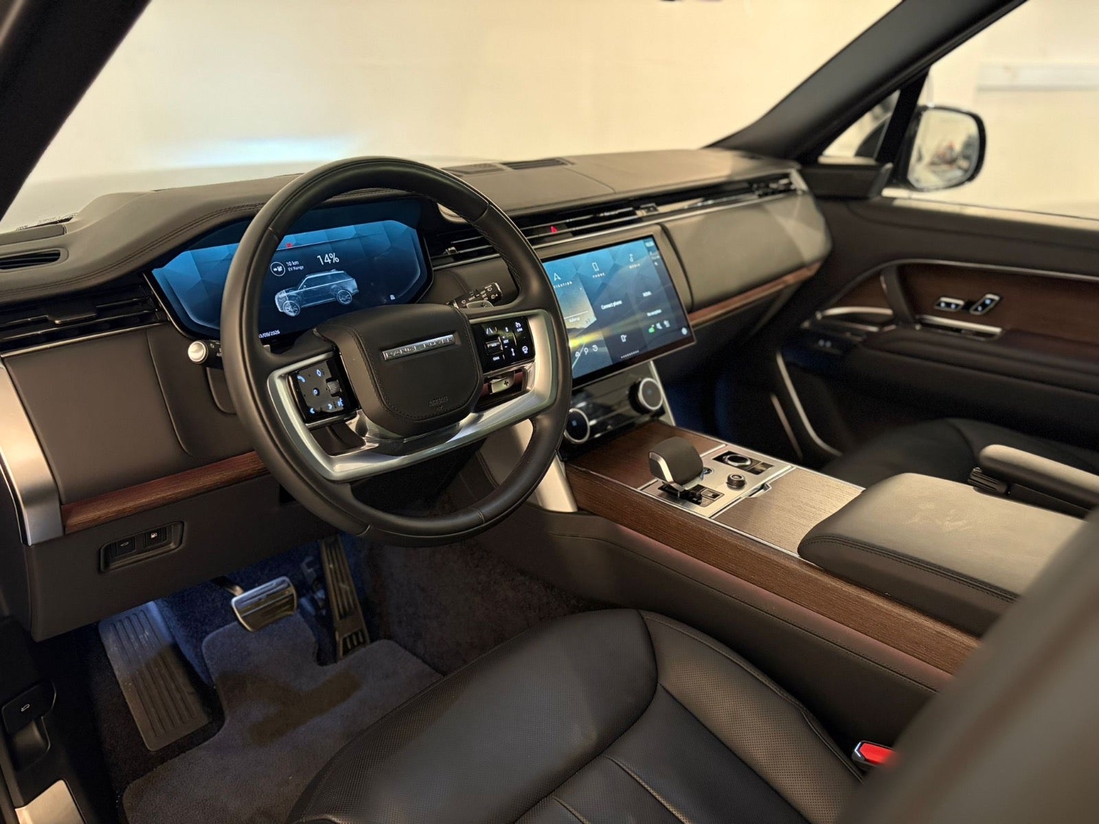 Land Rover – Range Rover