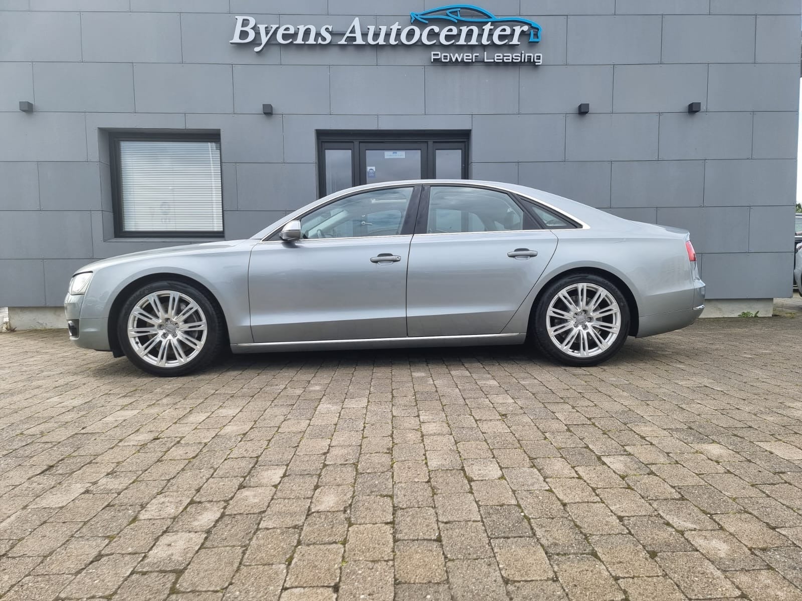 Audi A8 2010