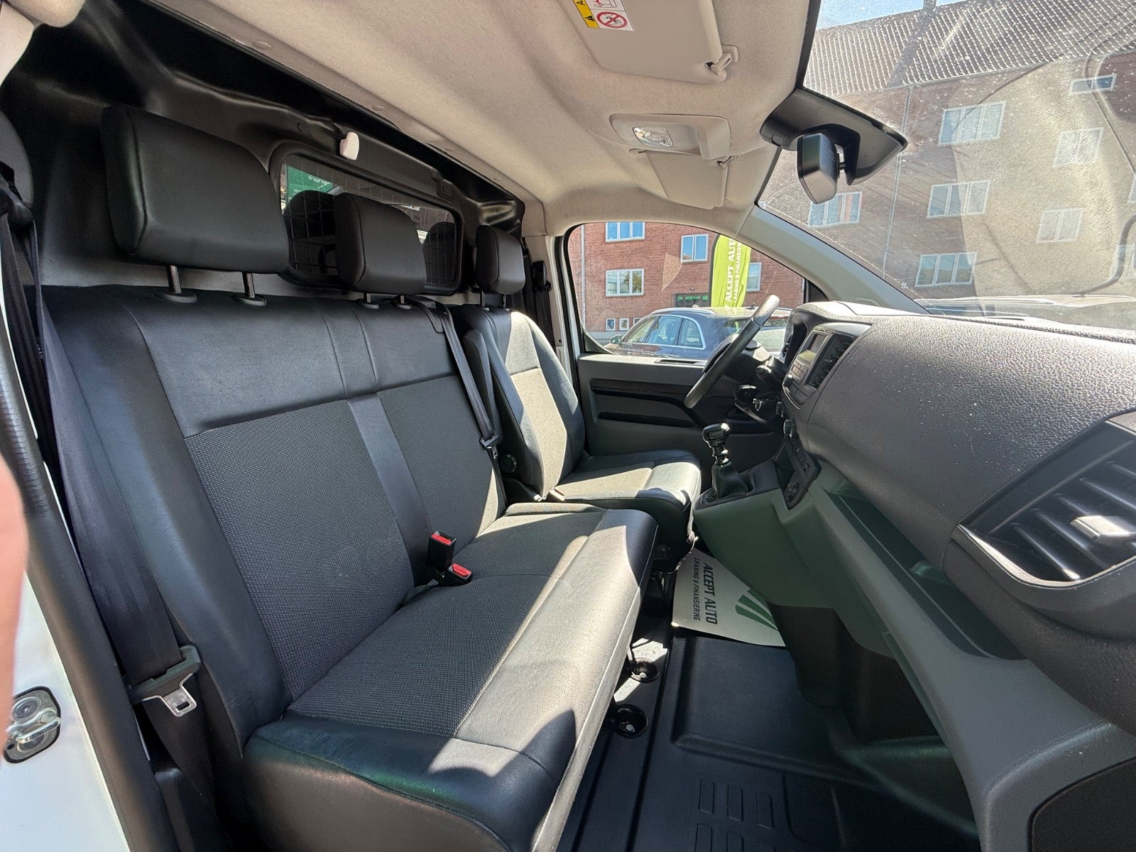 Billede af Citroën Jumpy 1,5 BlueHDi 120 L2 MasterLine