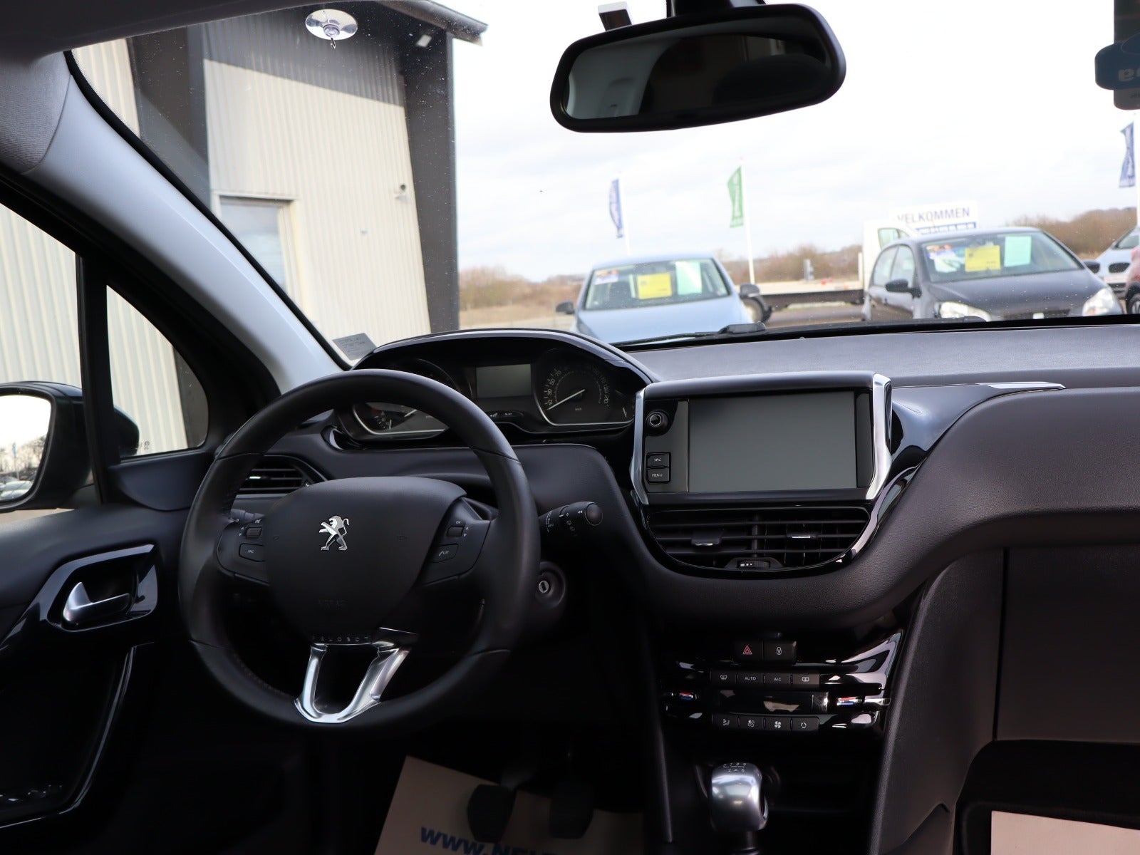 Billede af Peugeot 208 1,5 BlueHDi 100 Allure Sky